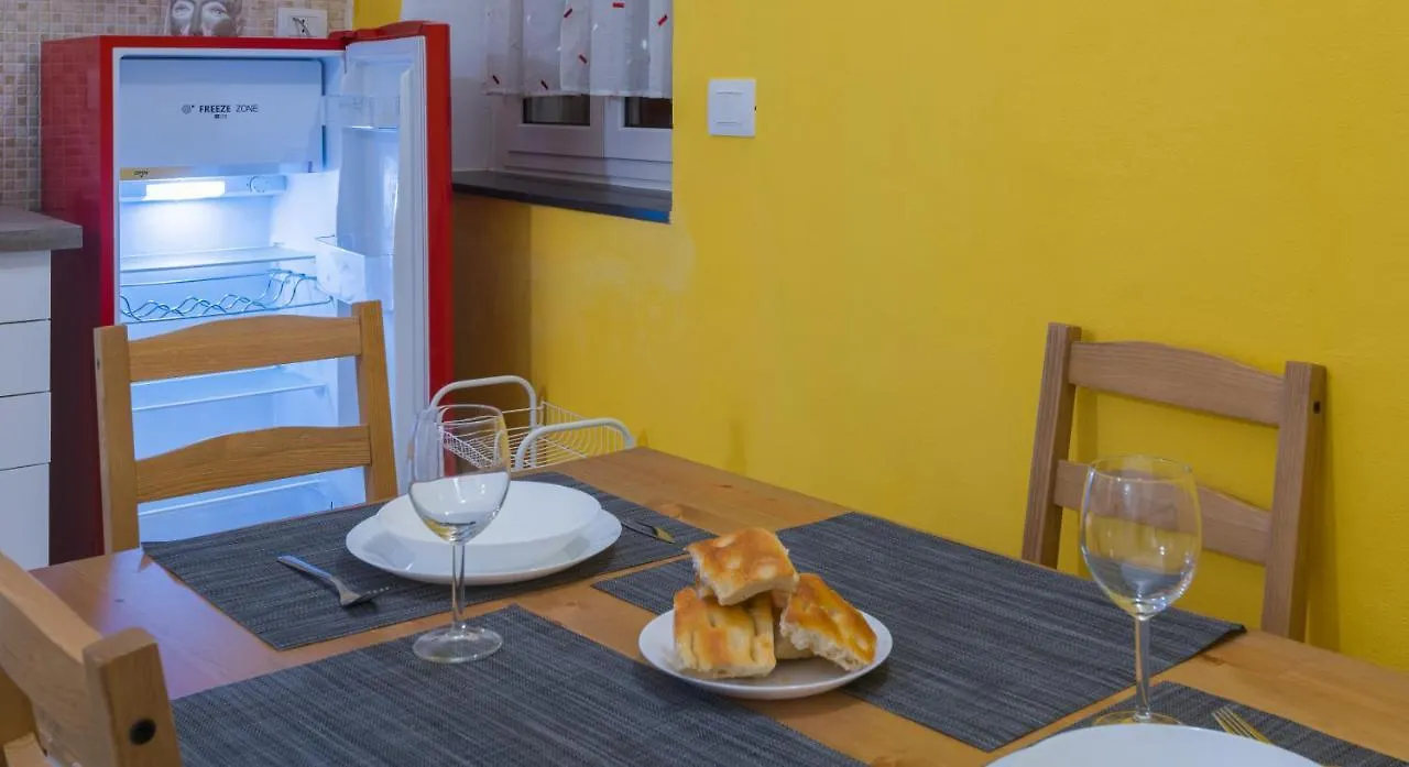 Apartment Appartamento Campo Pisano - Affitti Brevi Italia Genoa